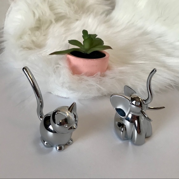 FOR @SHASTAPURPLE ONLY🌟HP🌟Umbra Jewelry Holders - Picture 2 of 6